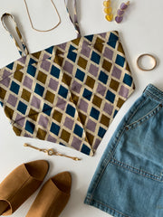 Geometric Knotted Top